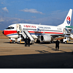 泉州晋江机场空运航空快运业稳步发展的原因是什么？